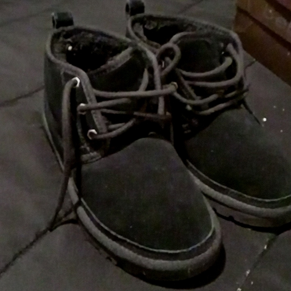 kid's UGGs Black